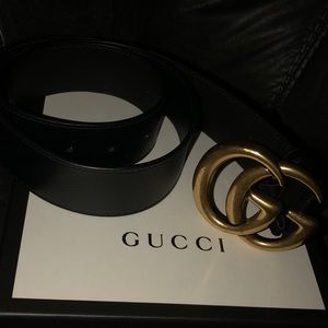 Black Gucci belt